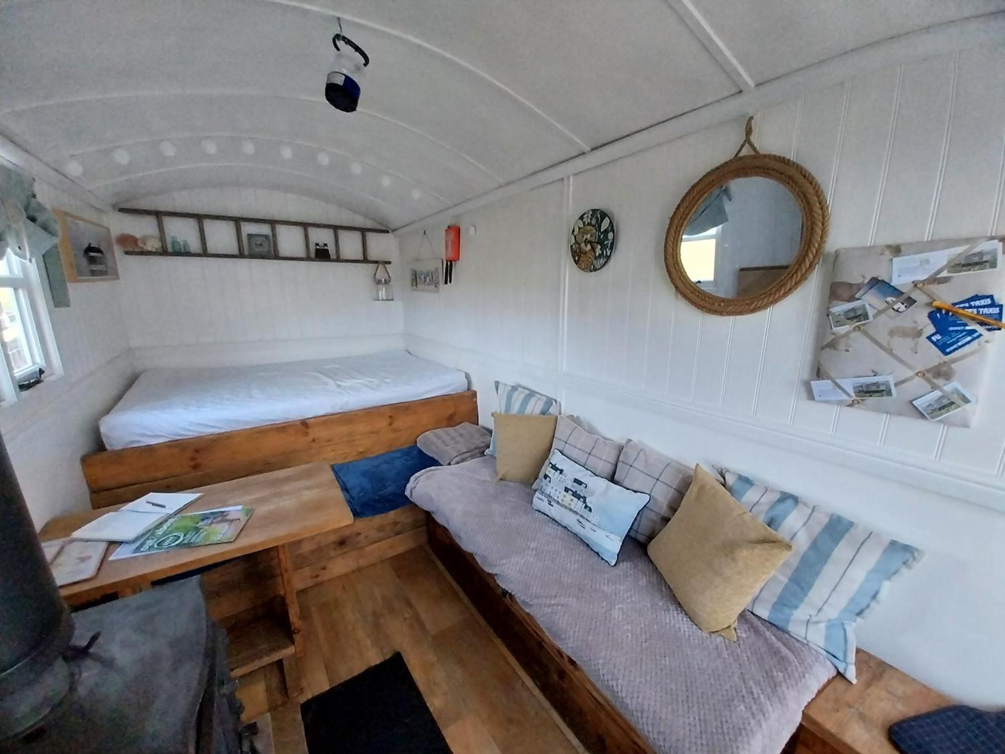 Fylingdales Meadowbeck - Shepherd Huts מראה חיצוני תמונה