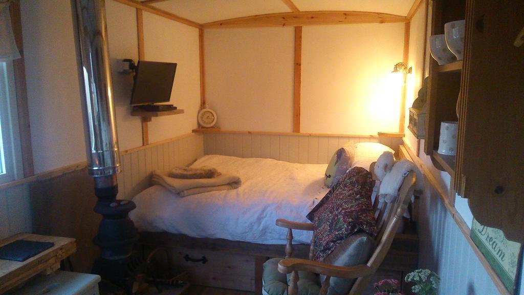 Fylingdales Meadowbeck - Shepherd Huts מראה חיצוני תמונה