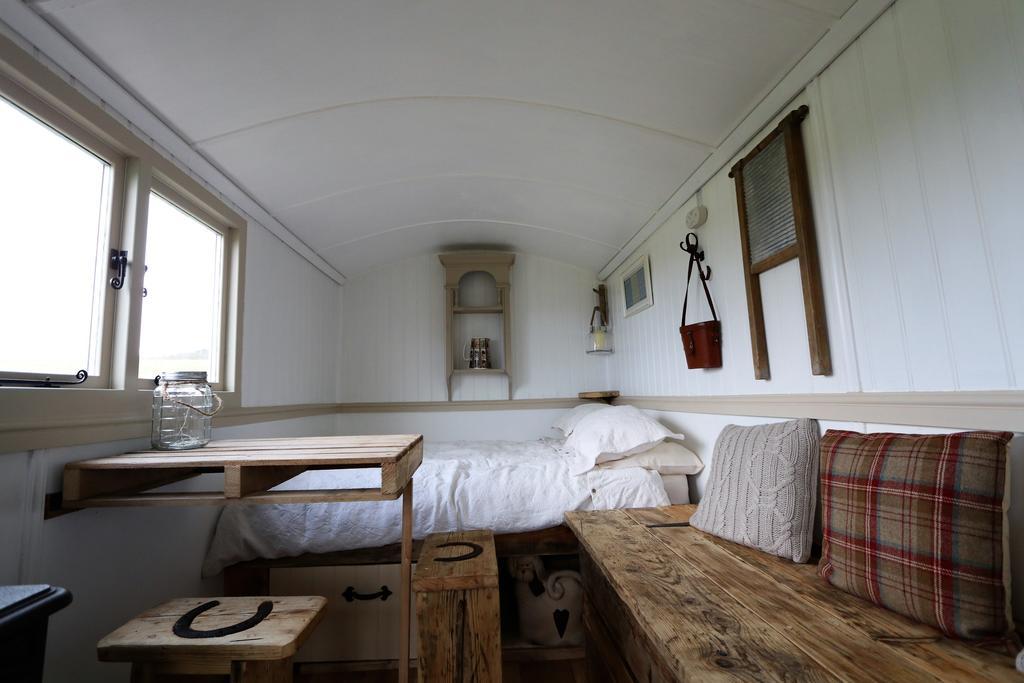 Fylingdales Meadowbeck - Shepherd Huts מראה חיצוני תמונה