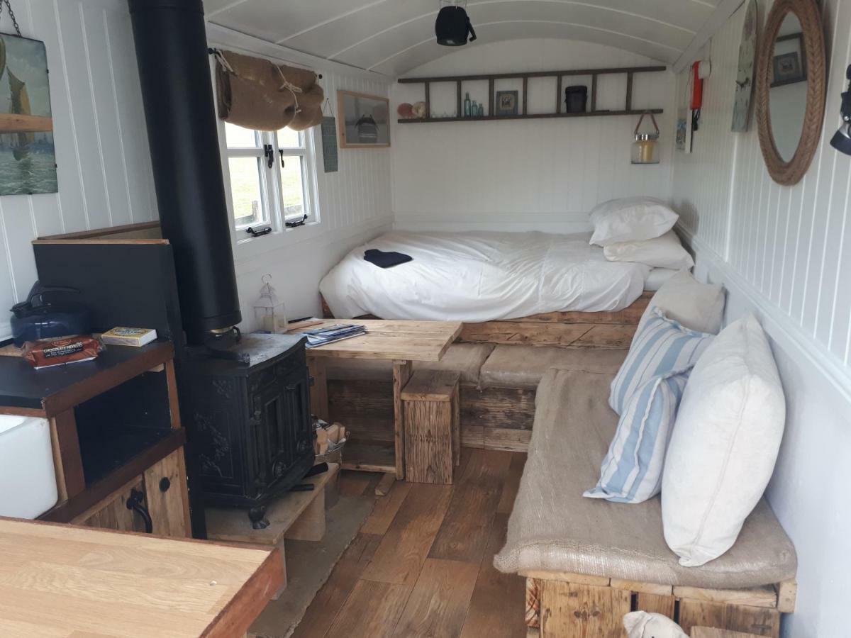 Fylingdales Meadowbeck - Shepherd Huts מראה חיצוני תמונה